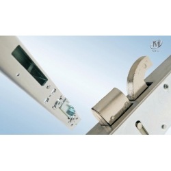 millenco mantis 3 image Millenco Mantis 3 Sprung Door Locks